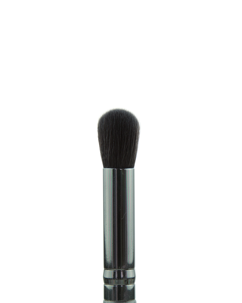 Vasanti Concealer Buffer - Undereye setting brush - Closeup brush head front shot